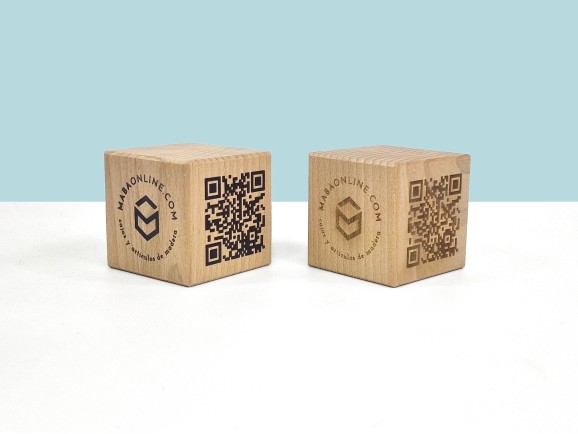 Cubo de madera QR 5,5x5,5 cm. Ref.MOQR