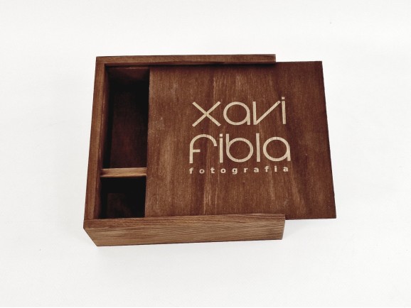 Aged wooden box for 10x15 photos with wooden lid Ref.P00CF13T