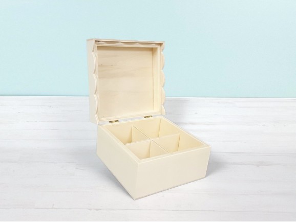 Caja de madera 16x16x9 cm. 4 divisiones Ref.P35C47RA