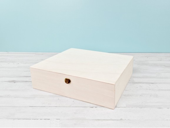 Caja de madera 34,5x29,5x9,5 cm. c/bisagra, broche y 9 divisiones Ref.P78C05