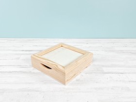 Wooden box 21x21x6.5 cm. with glass lid Ref. PC4BV