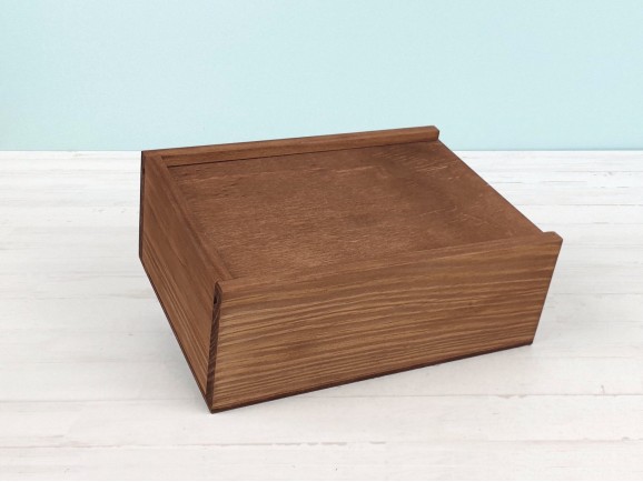 Aged pine wood box 18x12.5x6.5 with sliding lid Ref.PF1015T