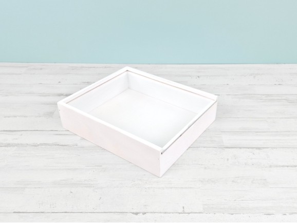 Caja de madera pino Blanca 29x24x7 cm. c/tapa metacrilato Ref.PF2025BM