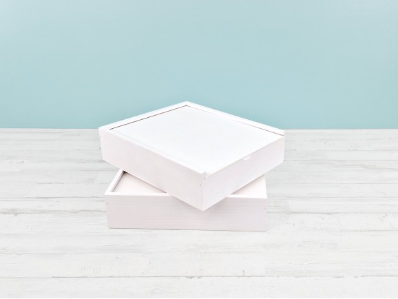 Caja de madera pino Blanca 29x24x7 cm. c/tapa corredera Ref.PF2025B