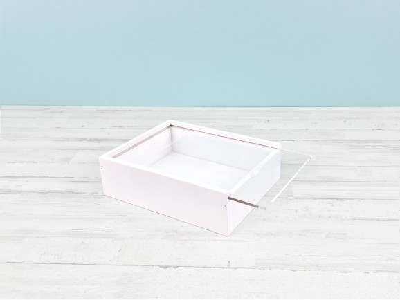 White pine wood box 23.5x18.5x7 cm. with methacrylate lid Ref.PF1520BM