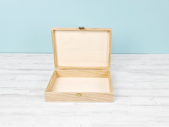 Caja de madera 26x19x6 cm. c/bisagra, broche maleta Ref.PC6FM