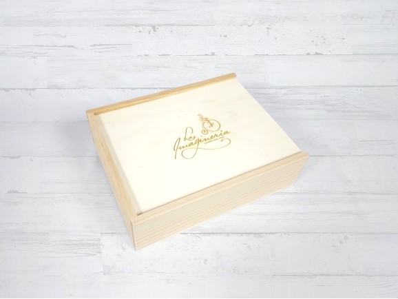 Caja de madera pino 29x24x7 cm. c/tapa corredera Ref.PF2025