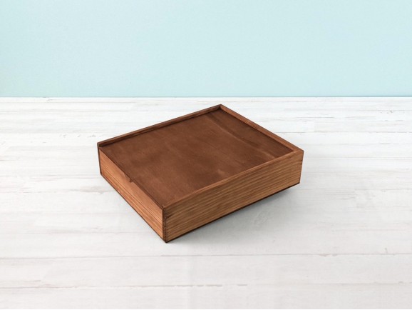 Caja de madera pino Envejecida 29x24x7 cm. c/tapa corredera Ref.PF2025T
