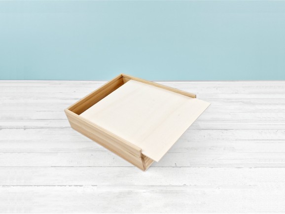 Caja de madera pino 29x24x7 cm. c/tapa corredera Ref.PF2025