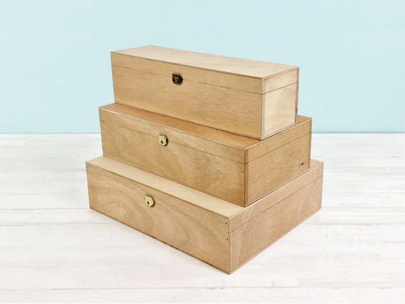 Wooden box 3 Bottles of wine Hinge and Brooch Ref.3botBBOK