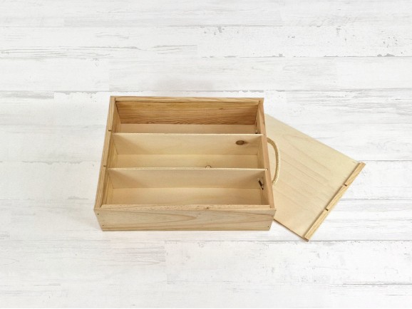 Pine wood box for 3 wine bottles Sliding lid Frame Ref.