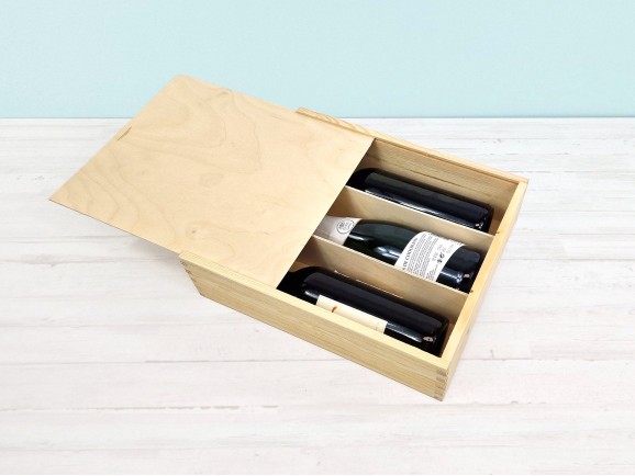 Pine wood box with 3 bottles of cava with sliding lid Ref.DRSW233