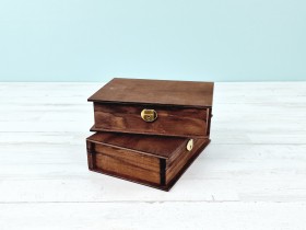 Aged wooden book box 19x13.5x5.5 cm. Ref. P1320A6T