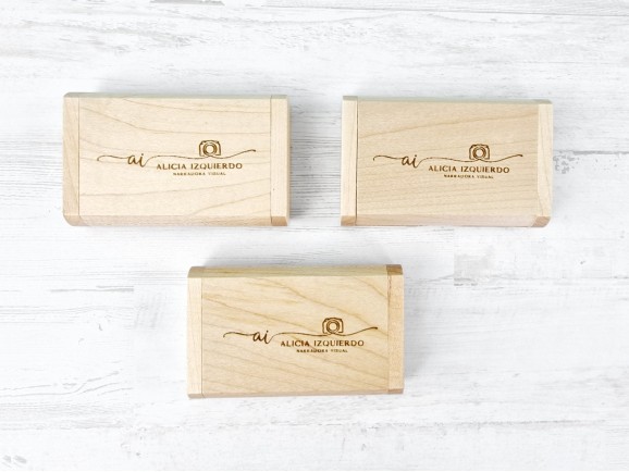 Pack PenDrive 16GB Redondeado + Caja de madera Ref.PackS260-16