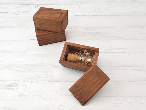 Aged wooden box 8.5x5.5x4.5 cm. with flush sliding cover Ref.PC1PDC