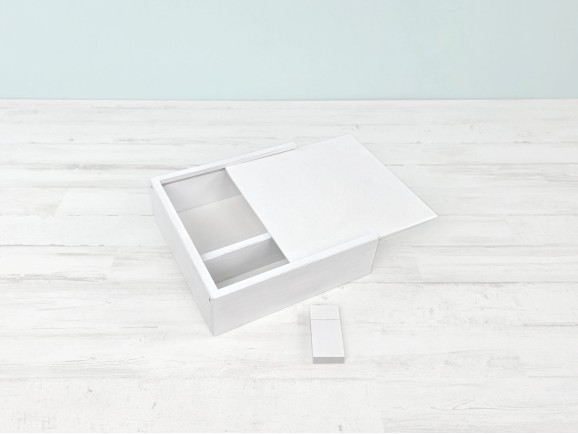 White Box Pack 10x15 photos + PenDrive Ref.PackCF13B1CH11