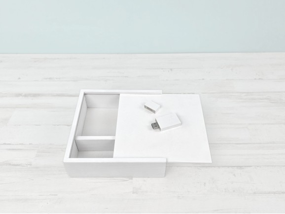 Pack Caja Blanca fotos 10x15 + PenDrive Ref.PackCF13B1CH11