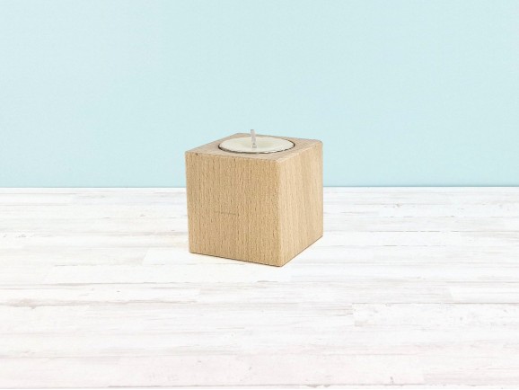 Portavelas de madera 5,5x5,5x5,5 cm. Ref.CR127