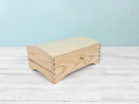 Wooden chest 30x20x12.5 cm. with key Ref.DRPK345
