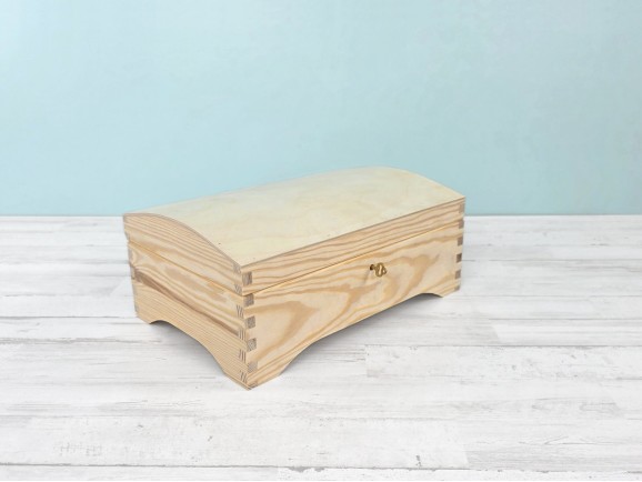 Wooden chest 30x20x12.5 cm. with key Ref.DRPK345