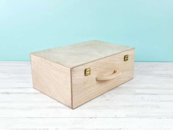 Wooden suitcase box 38.5x26.5x16 cm. with wooden handle Ref. PCM55