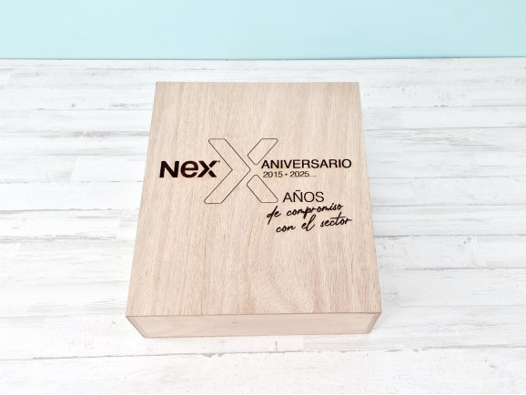 Wooden box 1 Bottle + 2 glasses hinge and clasp Ref.PC33