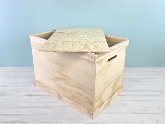 Caja de madera grande 52x32x37 cm. c/tapa y asas Ref.T0630