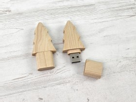 PenDrive de madera forma pino Ref.USBCH12
