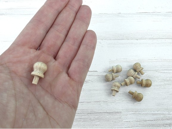 Beech handle Ø1 cm. with spike Ref.DRX50