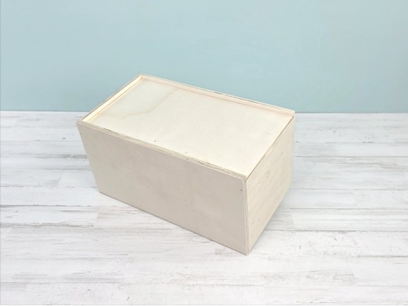 Wooden box 30x17x15.5 cm. with sliding lid Ref.PC02TC