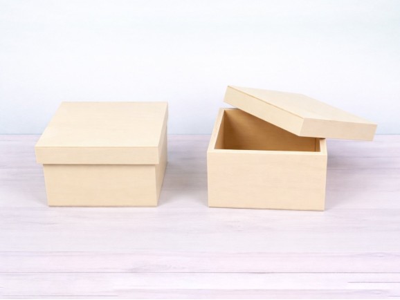 Caja de madera Cuadrada 16,5x16,5x9 cm. c/tapa Ref.PC22