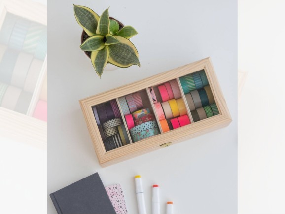 Wooden box 29x14x9 cm. 4 divisions with glass top Ref.P00CC5V