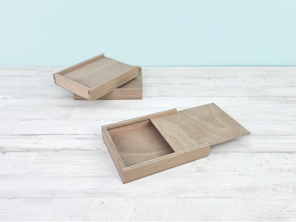 Caja de madera 18,5x14,5x3 cm. c/tapa corredera Ref.PC02A