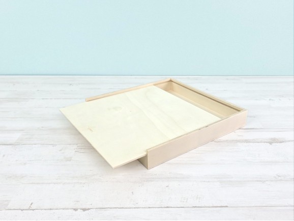 Caja de madera 27x27x4 cm. c/tapa corredera Ref.PC5F