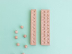 Wooden board for balls Ø20 mm.Ref.MO196