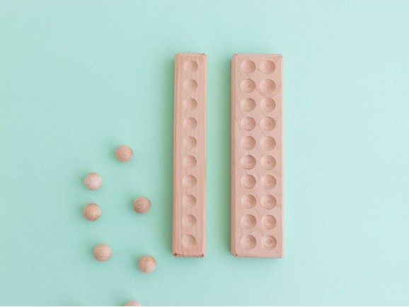 Tablero de madera para bolas Ø20 mm.Ref.MO196