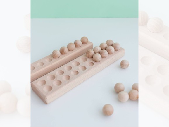 Wooden board for balls Ø20 mm.Ref.MO196