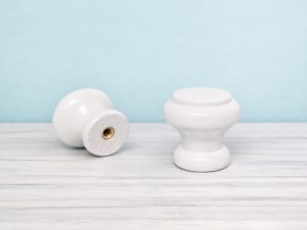 White handle with profile Ø3 cm. with nut Ref.L1100