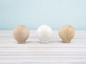 Pine and beech ball handle Ø3 cm. with nut Ref.3