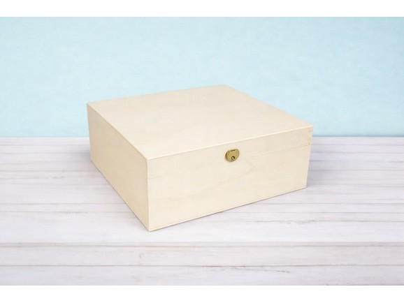 Wooden box 33x33x15 cm. with hinge and clasp Ref.P53C54