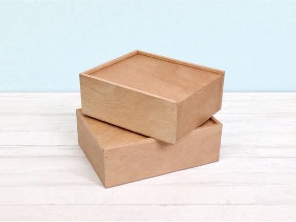 Caja de madera 23x18,5x10 cm. c/tapa corredera Ref.PC21H