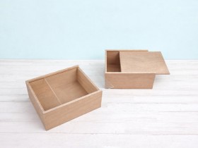 Caja de madera 23x18,5x10 cm. c/tapa corredera Ref.PC21H