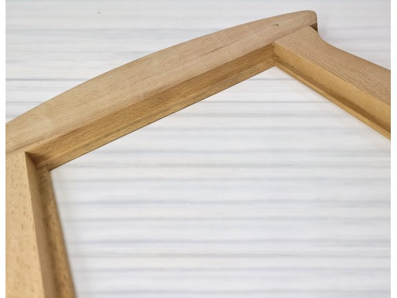 Wooden frame with rebate, 2 sizes. Ref. MO60
