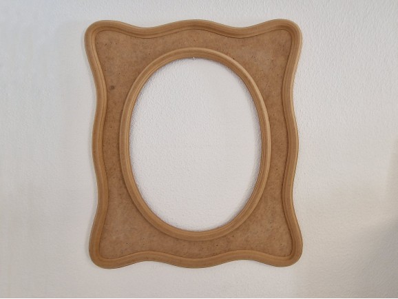 Wavy decorative frame for oval mirror Ref.MO610