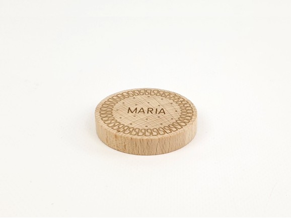 Wooden Maria biscuit Ø5.5 cm. Ref.CCGA01
