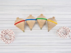 Peonza de madera con aro de color Ref.CCTM4002