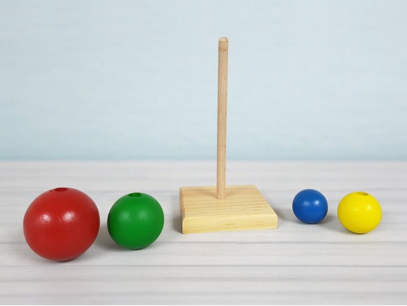 Juego encaje 4 bolas de colores Ref.CCJD43