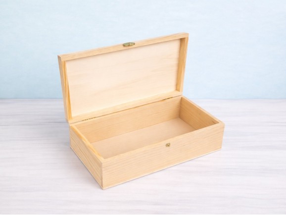 Wooden box 29x15x8 cm. with hinge and clasp Ref.P35C47CS