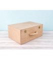 Caja maleta de madera 38,5x26,5x16 cm. c/asa de madera Ref.PCM55