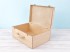 Caja maleta de madera 38,5x26,5x16 cm. c/asa de madera Ref.PCM55
